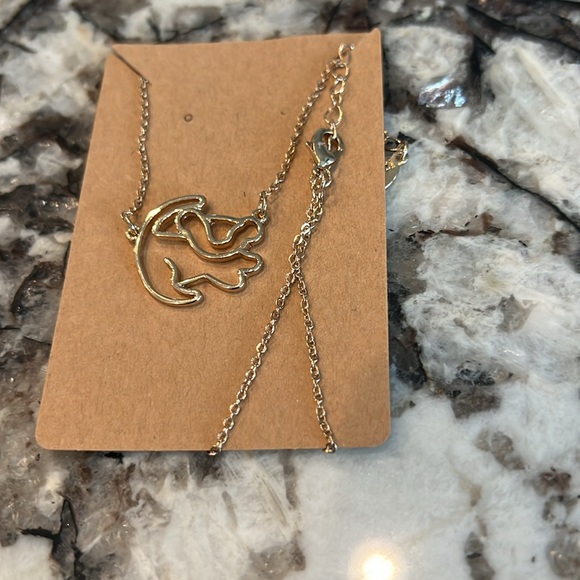 Disney Lion King Necklace - Picture 3 of 3